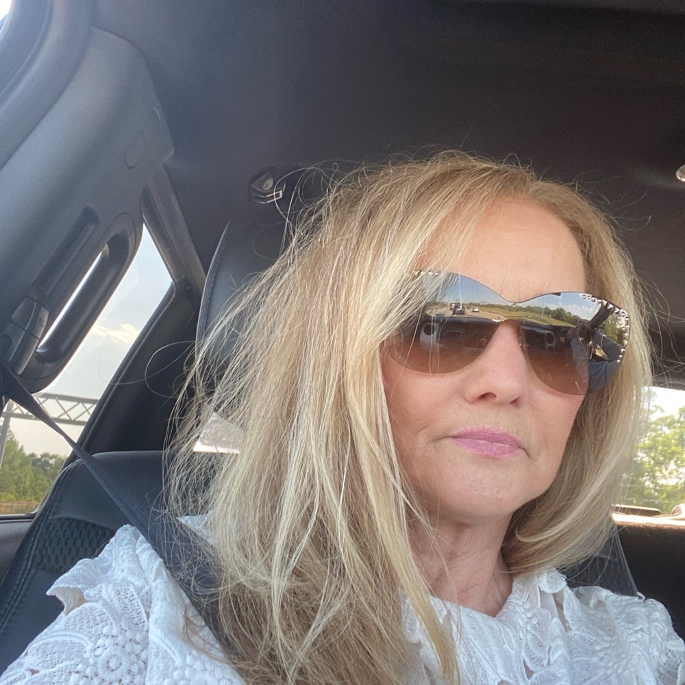 Meet your Posher, Cheryl